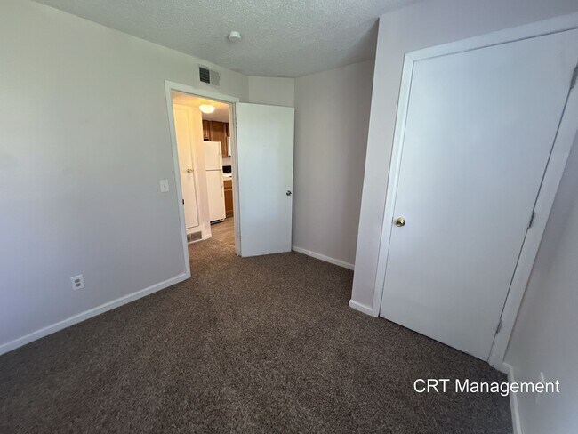Building Photo - Beautiful 2 Bedroom, 2 Bathroom Condo in S...
