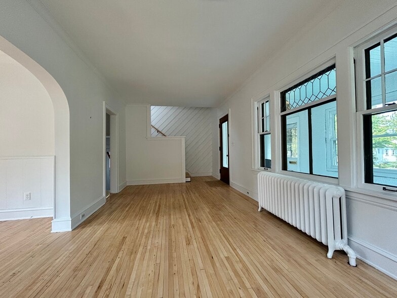 Building Photo - 4236 11th Ave S
