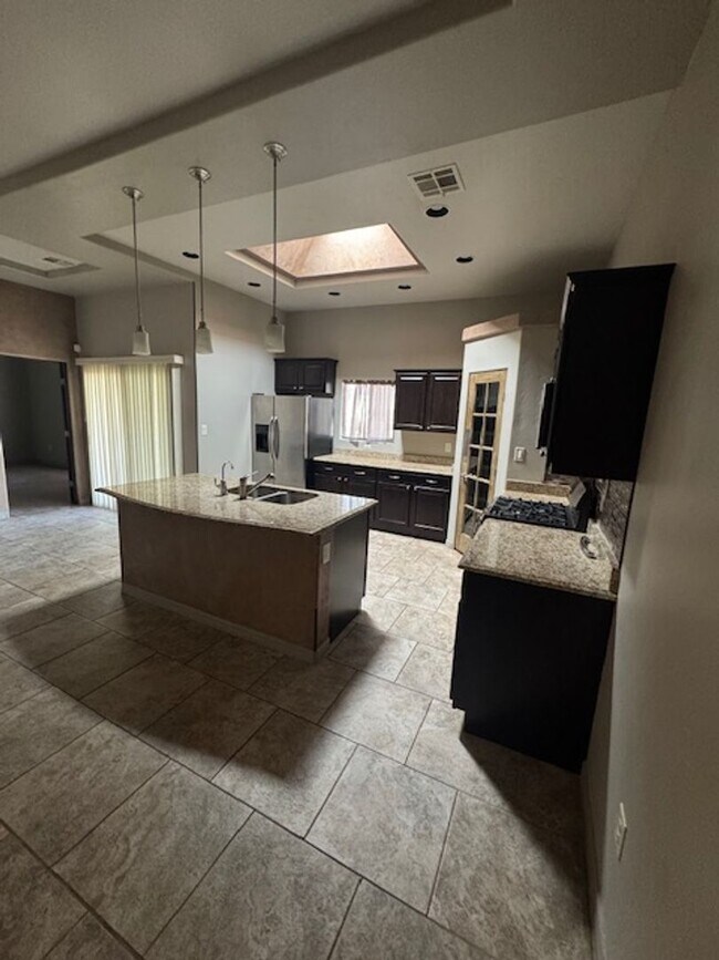 Building Photo - AVAILABLE NOW:  Over-55 Town House for Rent