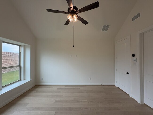 Building Photo - 2463 Bussey Dr