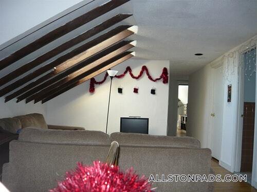 Building Photo - 26 Greylock Rd