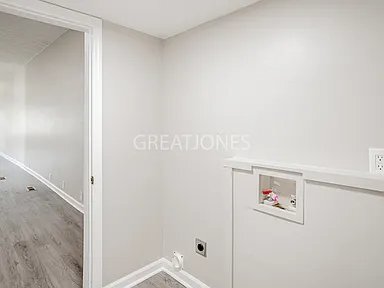 Building Photo - 2932 13th Ave