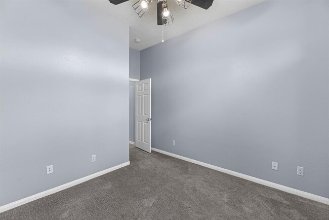 Building Photo - 6439 Stone Landing Ln