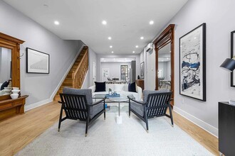 Building Photo - 307 W 136th St