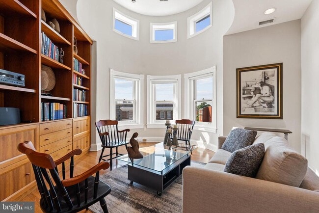 Building Photo - 2131 S St NW