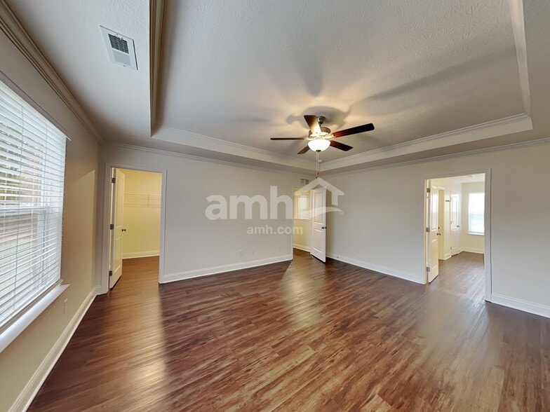 Building Photo - 8038 Minnow Trl