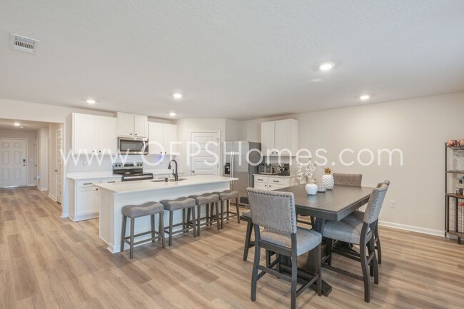 Building Photo - CRESTVIEW 4BED/2BATH - AVAILABLE JUNE 1ST!