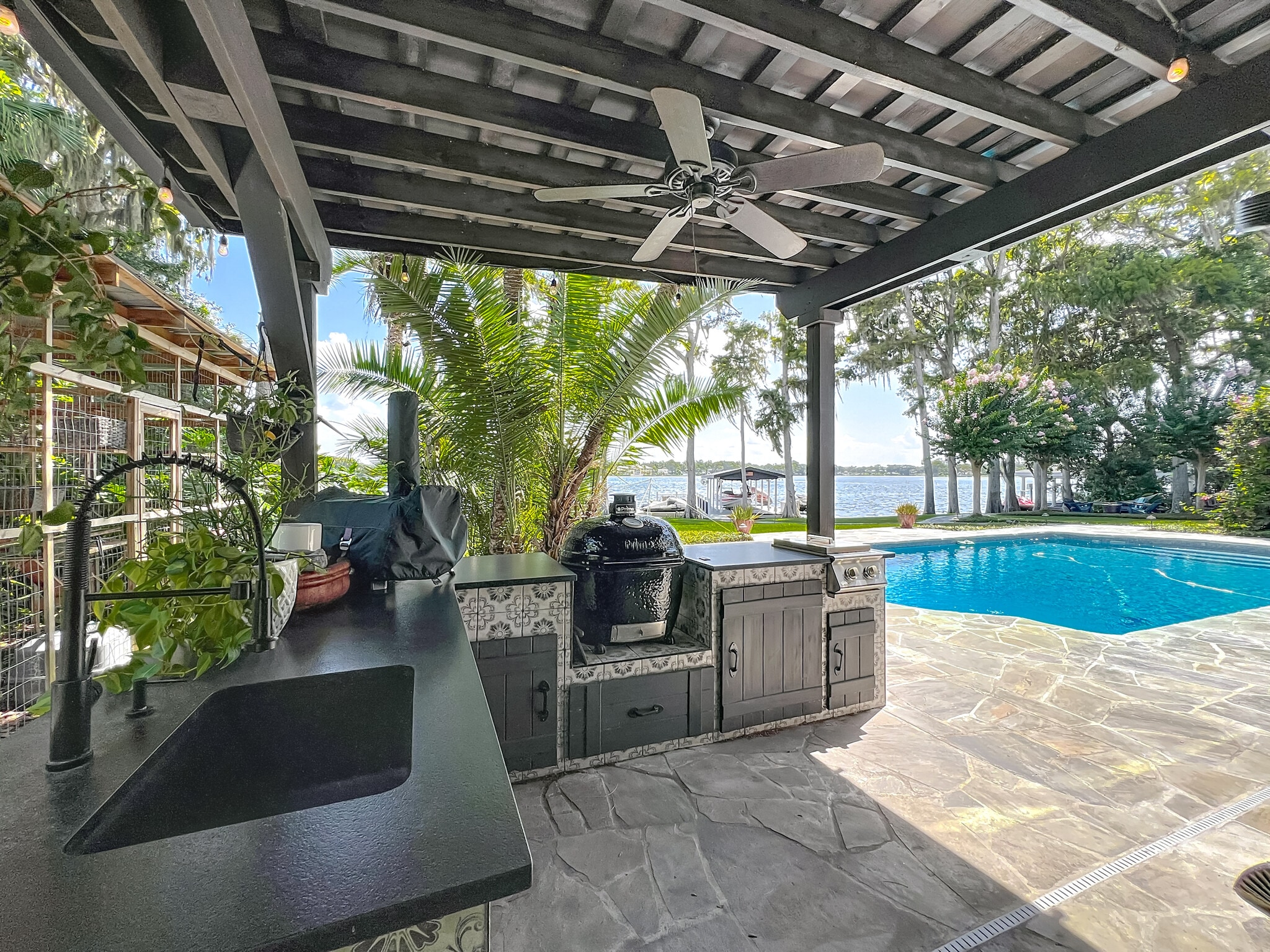 Outdoor Kitchen - 281 Shell Pt E