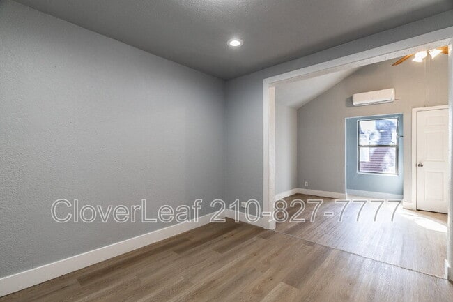 Building Photo - 2114 Jupiter St