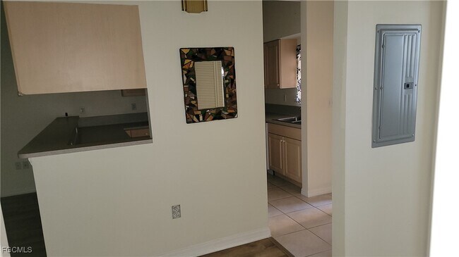 Building Photo - 950 Hancock Creek S Blvd