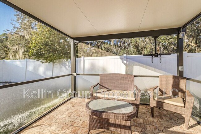 Building Photo - 7233 Wakeview Dr