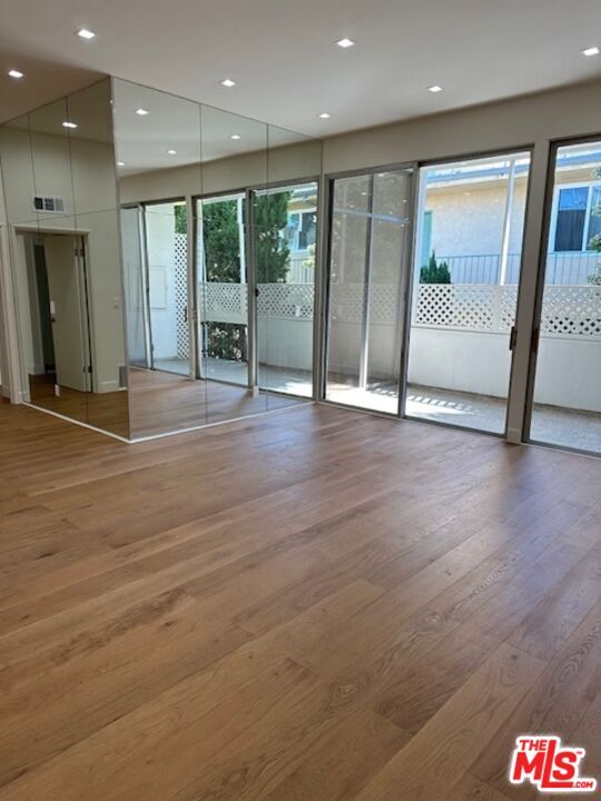 Building Photo - 11970 Montana Ave