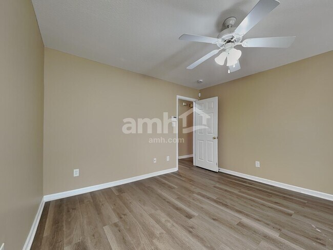 Building Photo - 5404 Silver Grove Ln