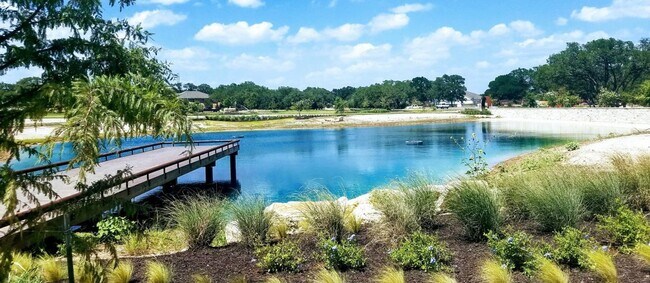 Building Photo - 3036 SF Home - 6 BR/3 BA with THREE-CAR GARAGE - BULVERDE!!!