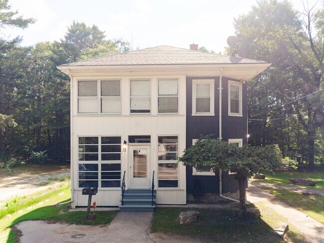 Building Photo - 33 Dane Ave