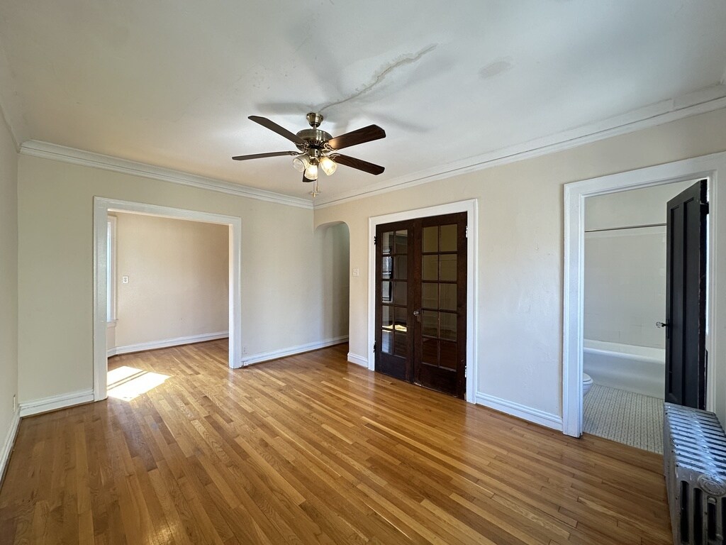 Building Photo - 4646 N Paulina St