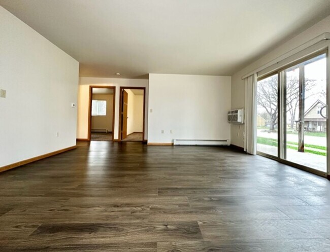 Building Photo - 225 Ft Howard Ave