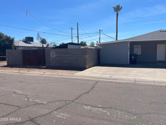 Building Photo - 1811 N 44th St