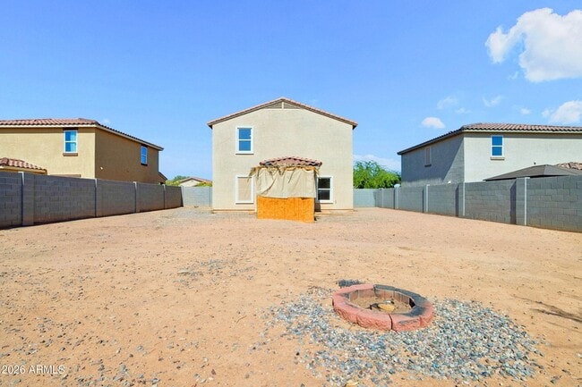 Building Photo - 1748 N Logan Ln