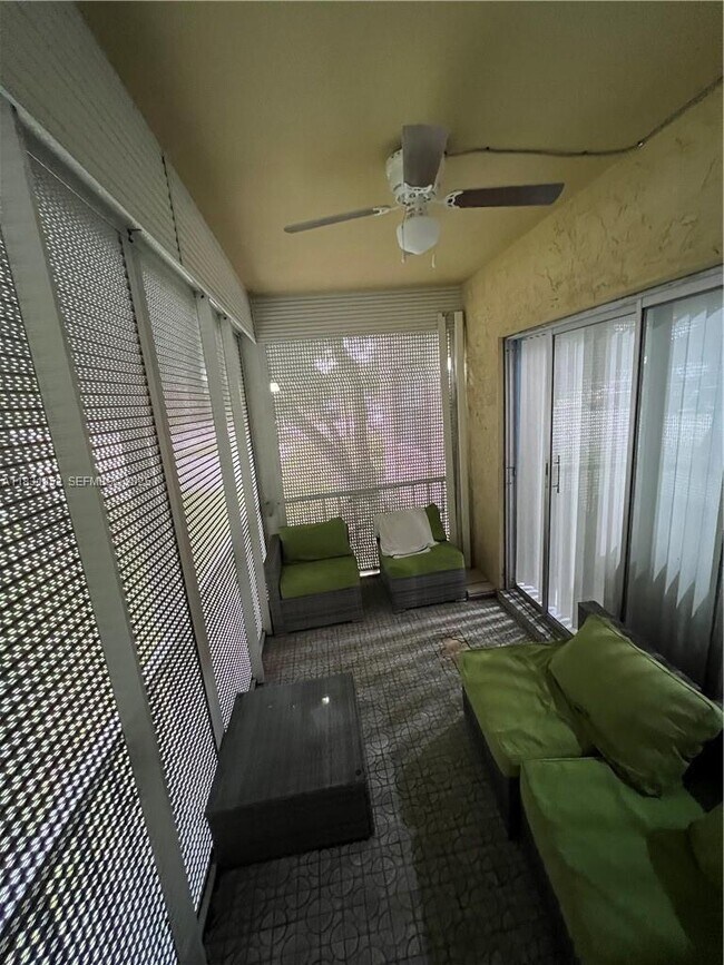 Building Photo - 6101 N Falls Cir Dr