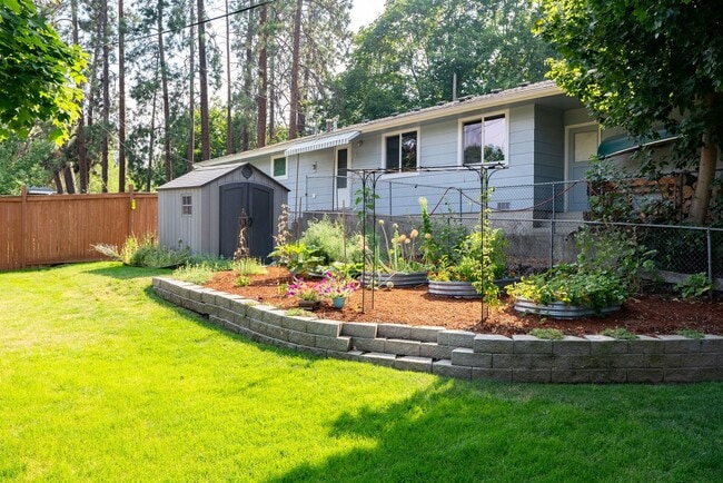 Building Photo - Beautiful South Perry Home