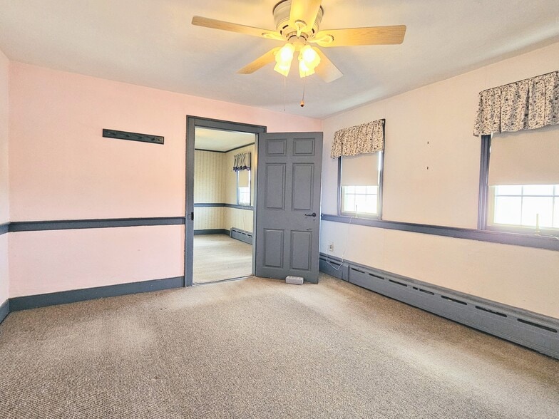 Building Photo - 453 Fruitville Pike