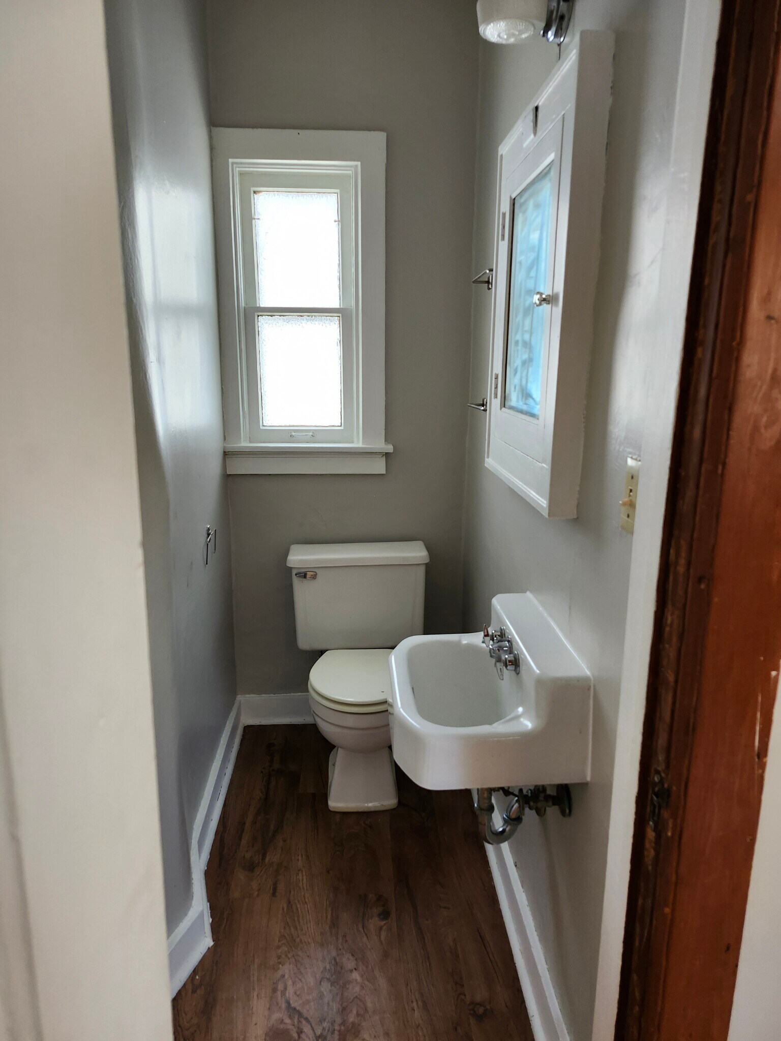 Building Photo - 2564 N Bartlett Ave