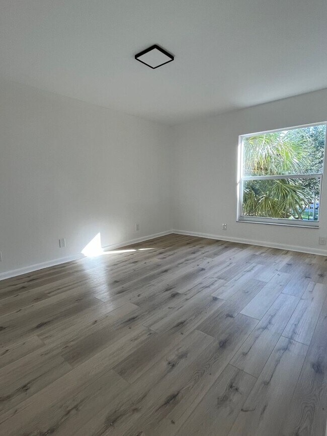 Building Photo - Beautiful 2 bedroom 2 bath Condo in Boca R...