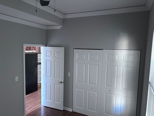 Building Photo - 1819 N Washtenaw Ave