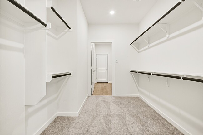 Building Photo - 31819 Autumn Spur Ln