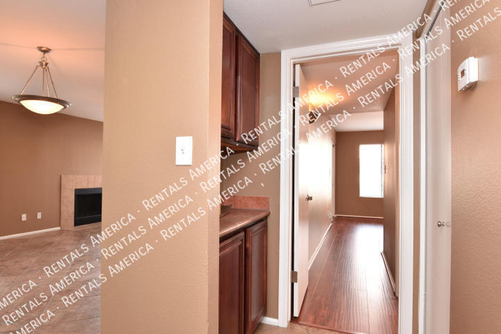 Building Photo - 10115 E Mountain View Rd