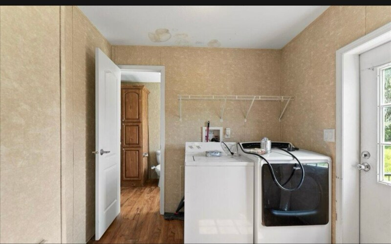 Building Photo - 14890 Yellow Water Ln
