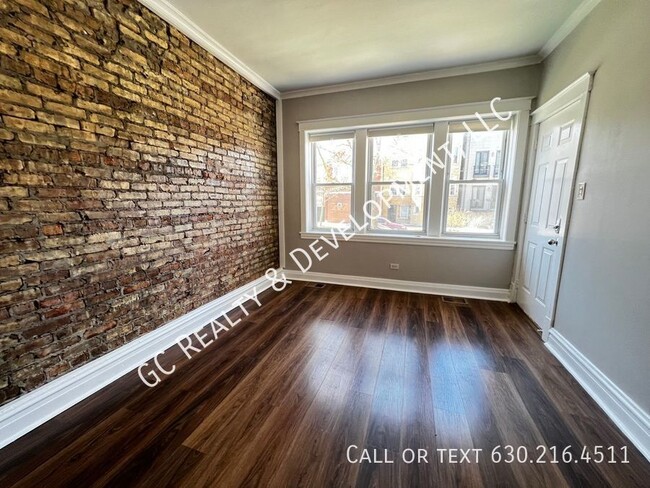 Building Photo - 1439 N Artesian Ave