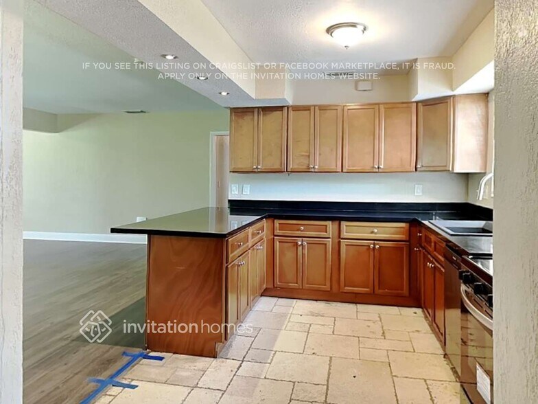 Building Photo - 5301 Myrtle Terrace
