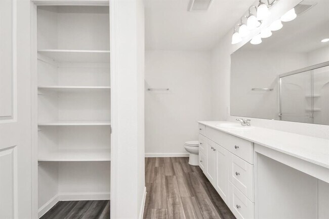 Building Photo - 7814 Hightree Dr