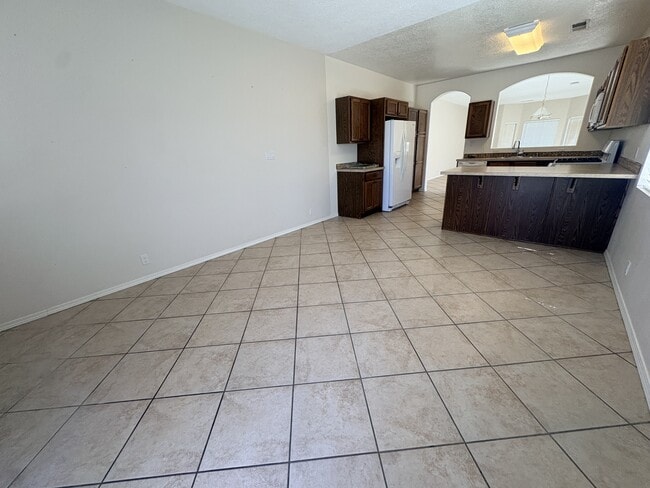 Building Photo - 7180 Husky Dr NE
