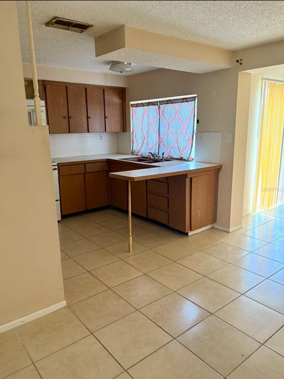 Building Photo - 4040 Beacon Square Dr