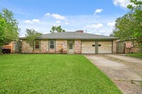 Building Photo - 16730 David Glen Dr