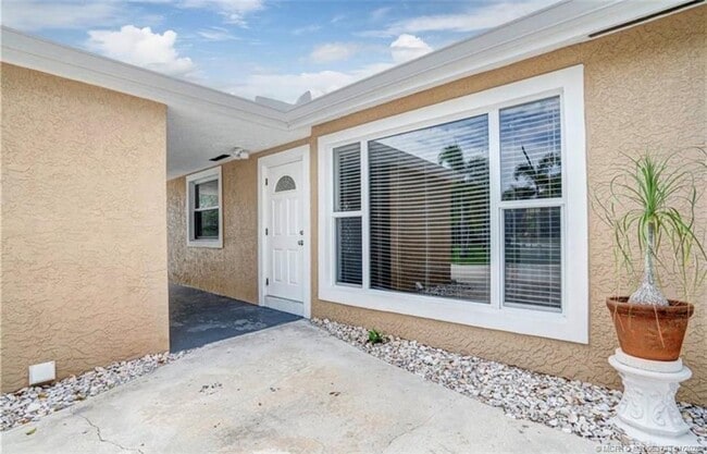 Building Photo - 820 NW 10th Terrace