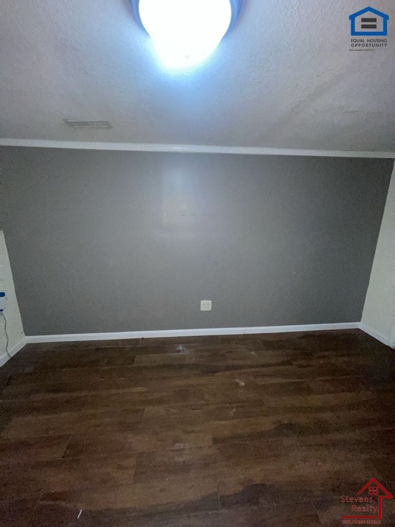 Building Photo - 4212 Ivy Ave