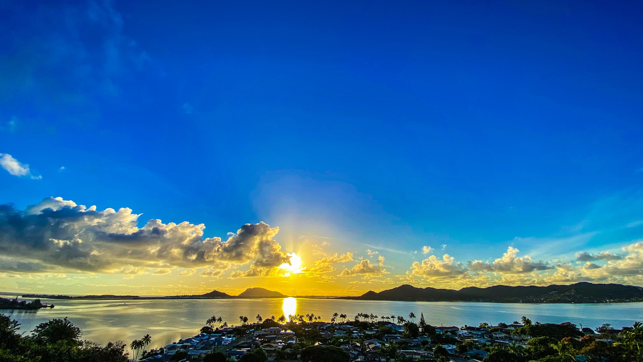 Sunrise (view east) - 45-133 Alina Pl