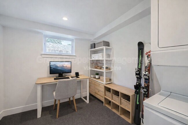 Building Photo - 1308 1/2 South Grant Street