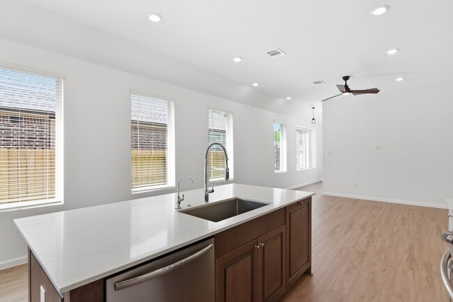 Building Photo - 4264 Waterlily Spg Wy