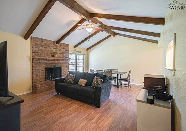 Building Photo - 1223 Amherst St