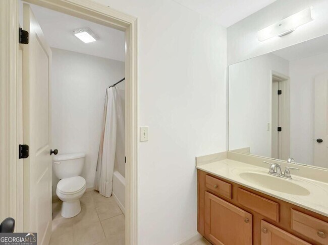 Building Photo - 8275 Majors Ridge Way