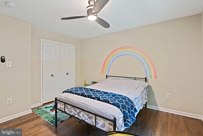 Building Photo - 2918 Glenvale Dr