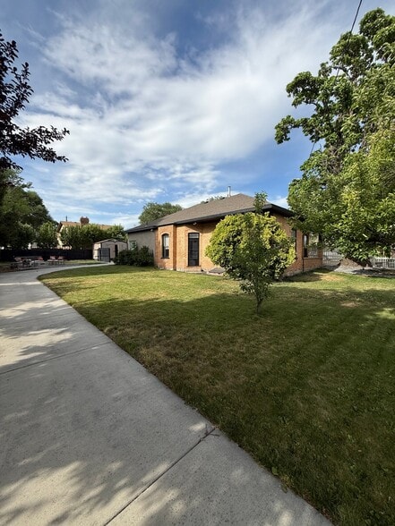 Building Photo - 595 E 900 N