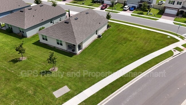 Building Photo - 33409 Country House Dr