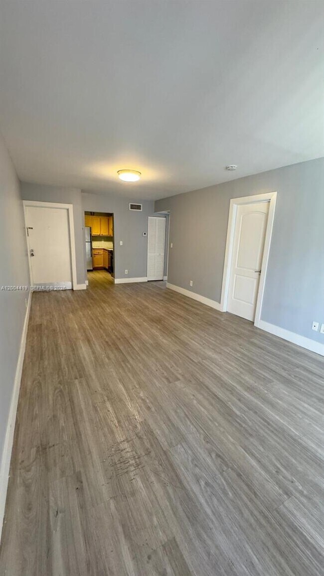 Building Photo - 1421 NW 45th St