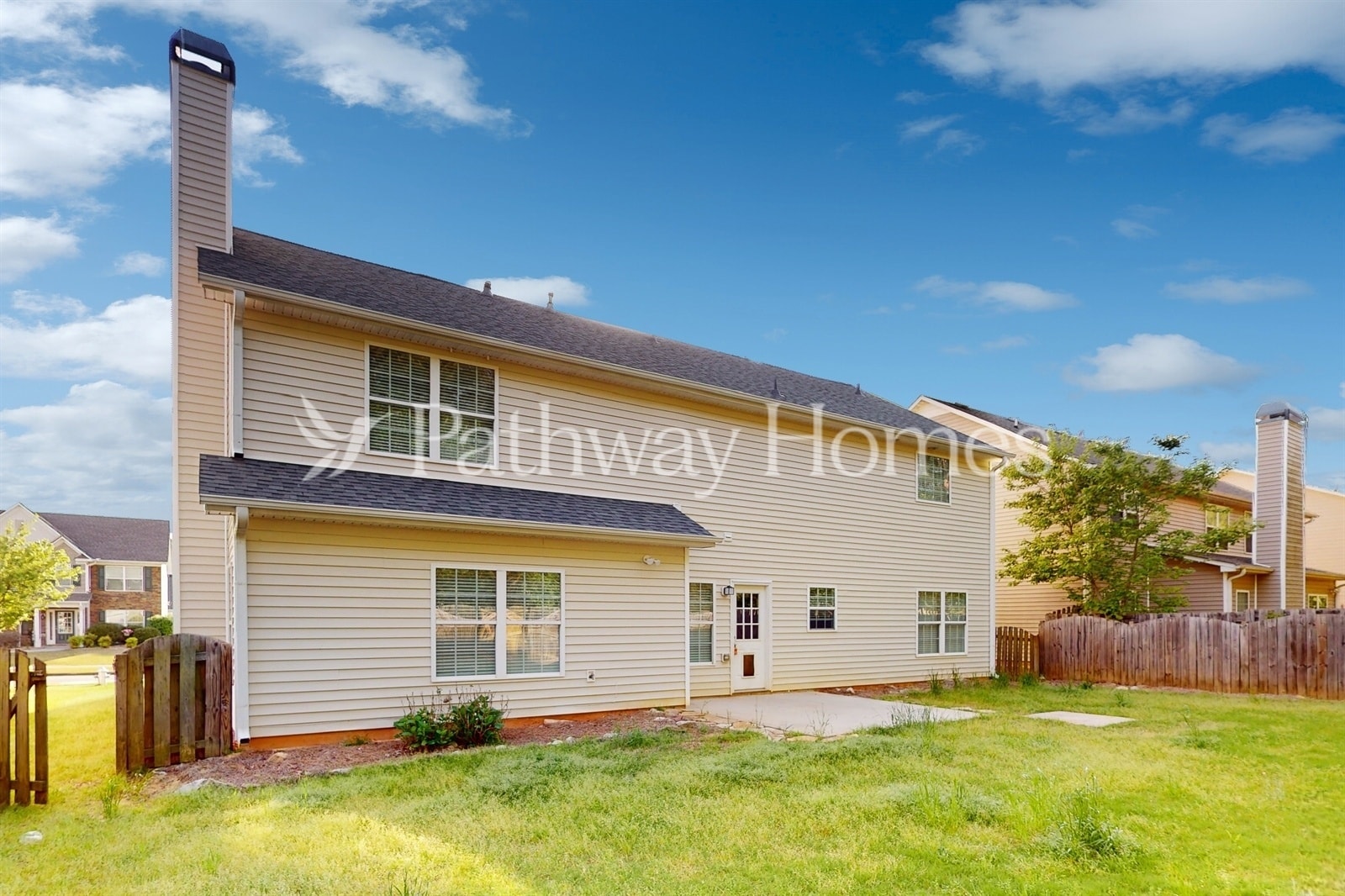 Building Photo - 3420 Gardenside Dr SW